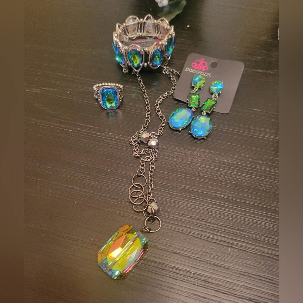 Paparazzi Blue and Green Jewelry Set